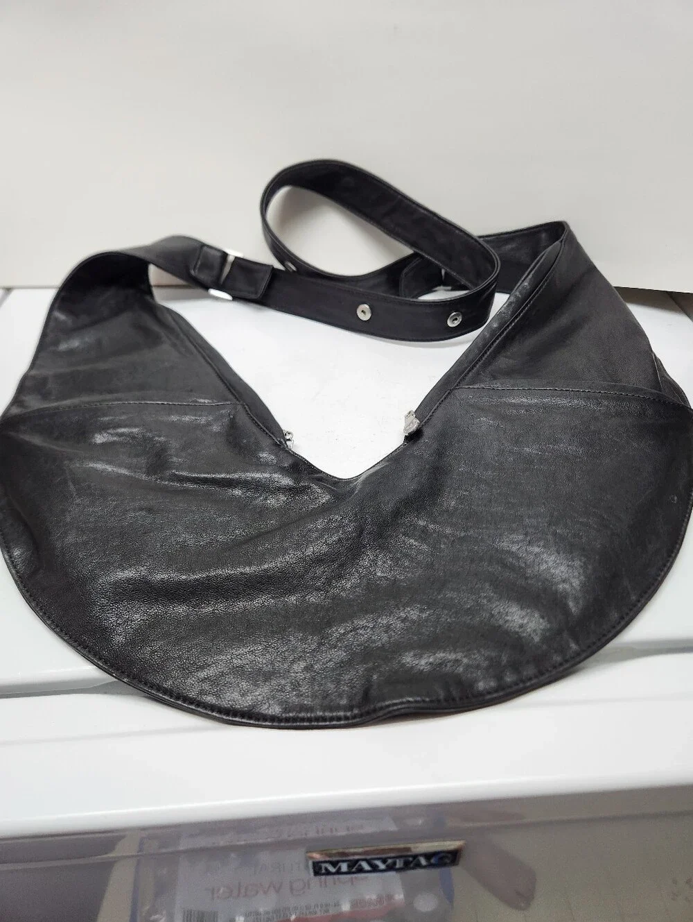 Soft Black Lambb L SASH BAG